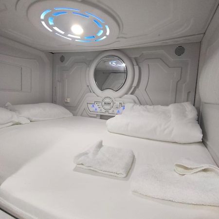 Just Hostel Capsules Alicante Zewnętrze zdjęcie