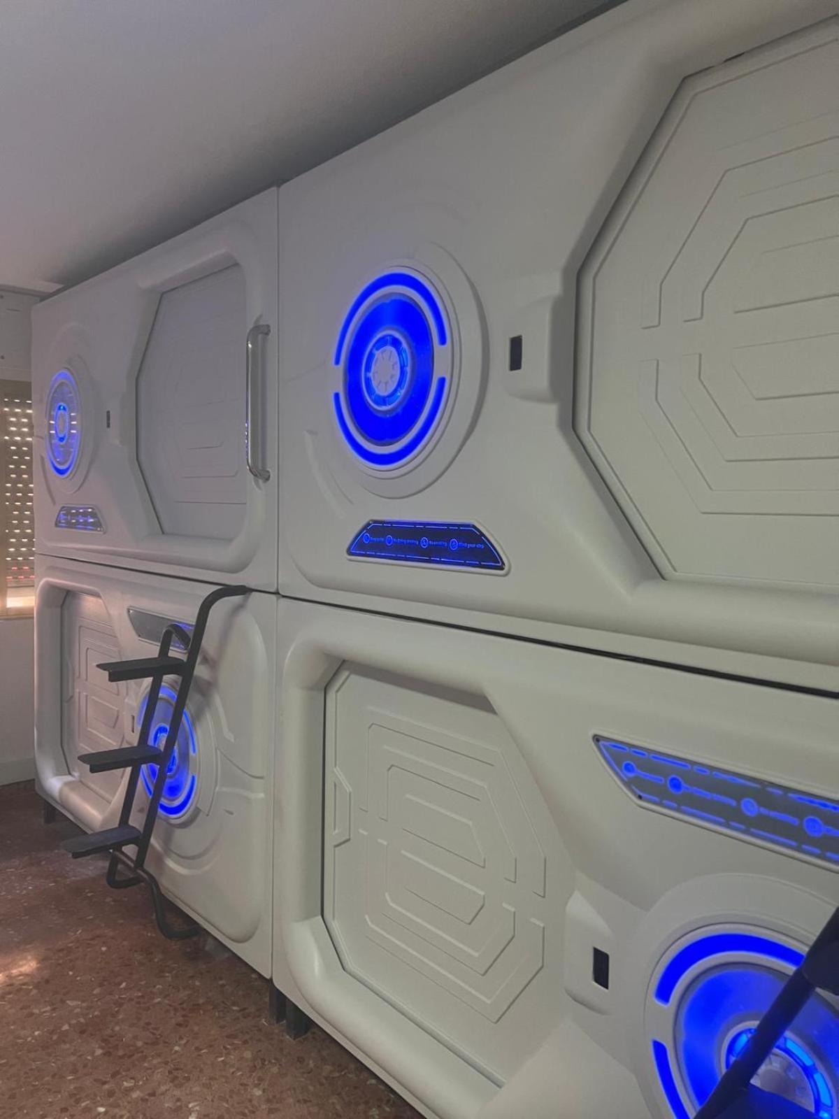 Just Hostel Capsules Alicante Zewnętrze zdjęcie
